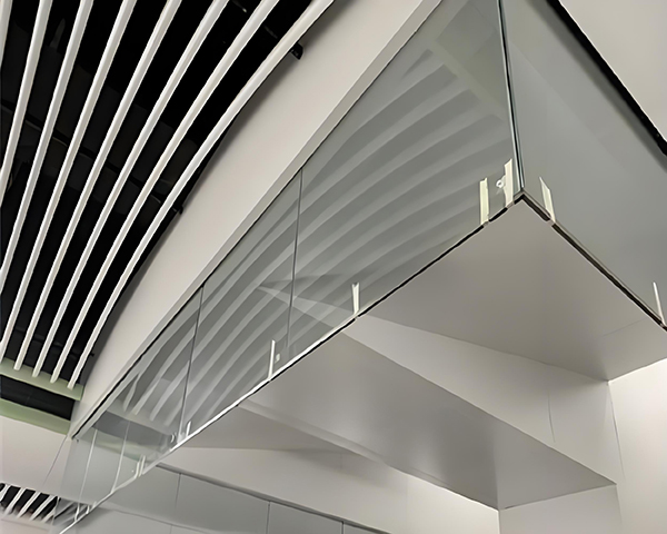 甘德玻璃甘德挡烟垂壁