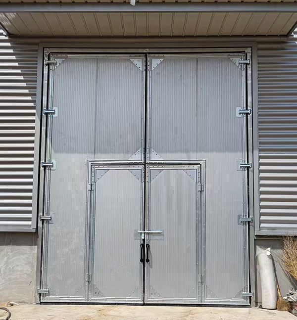 甘德工业平开门