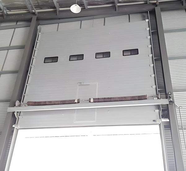 甘德工业滑升门