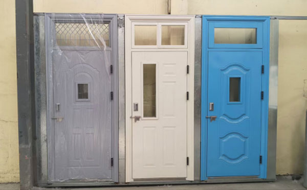 甘德学校教室门