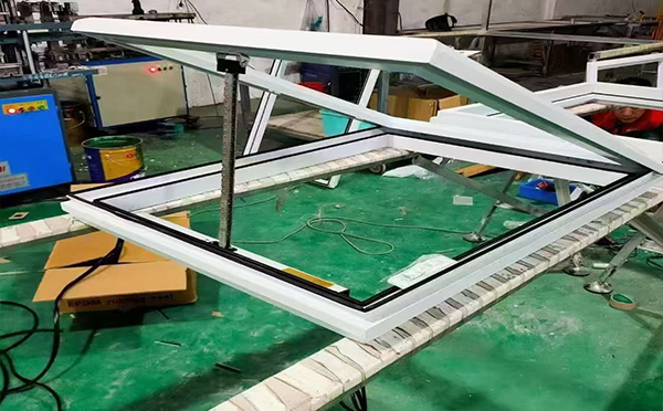 某地下车库出入口甘德排烟窗配置工程