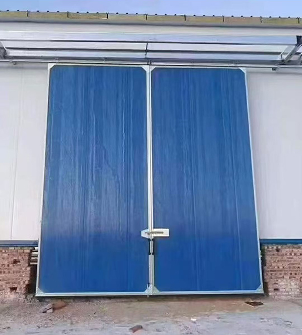 甘德工业门在大型仓储物流通道中的应用实例