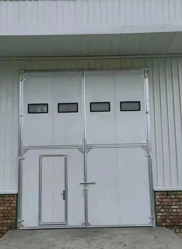 甘德工业门在设备装配车间出入口的实施记录