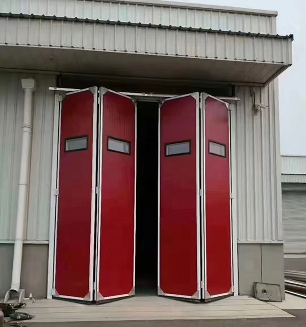 甘德工业折叠门在大型装配车间出入口的应用实例